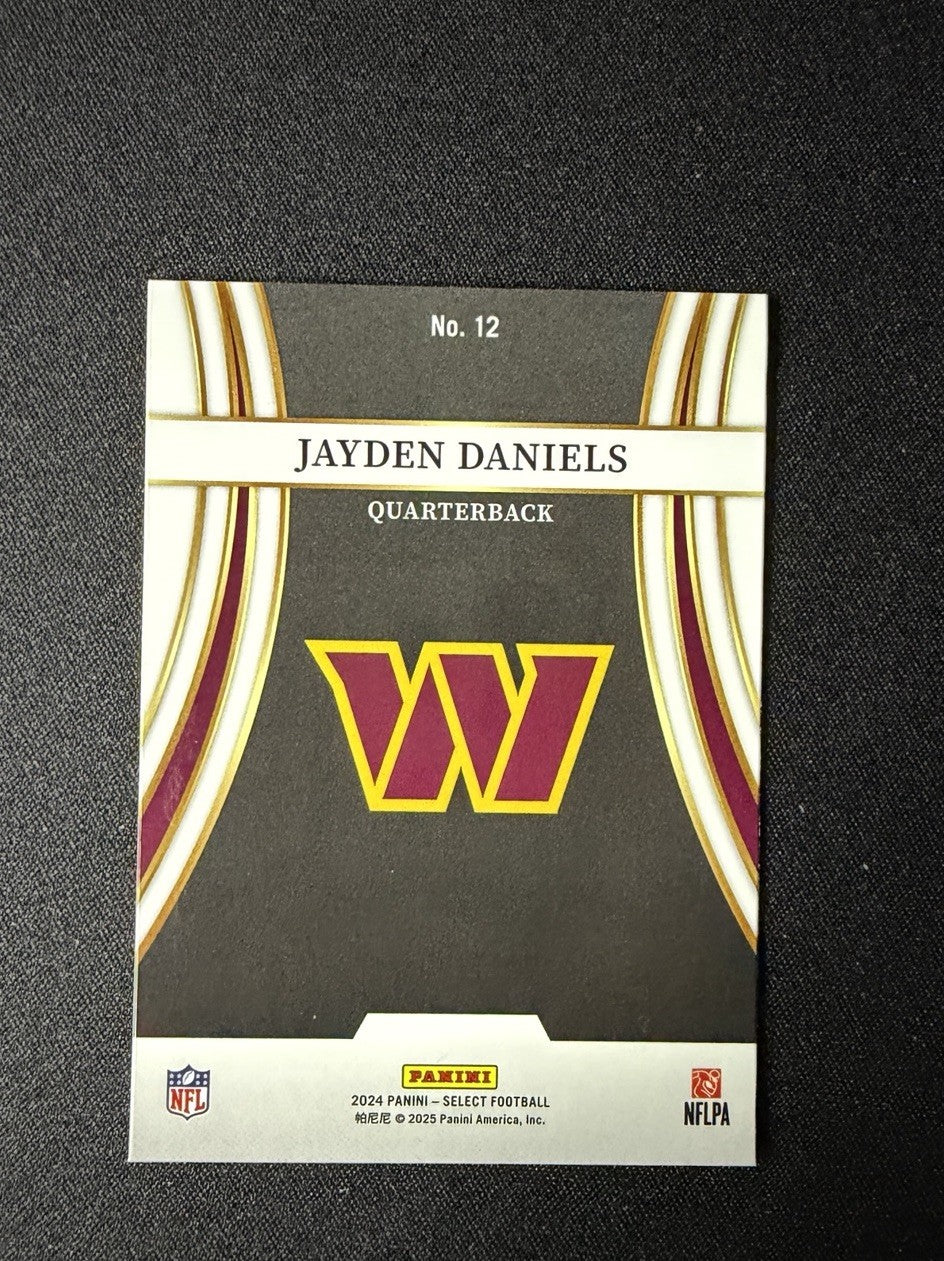 Jayden Daniels photo 2